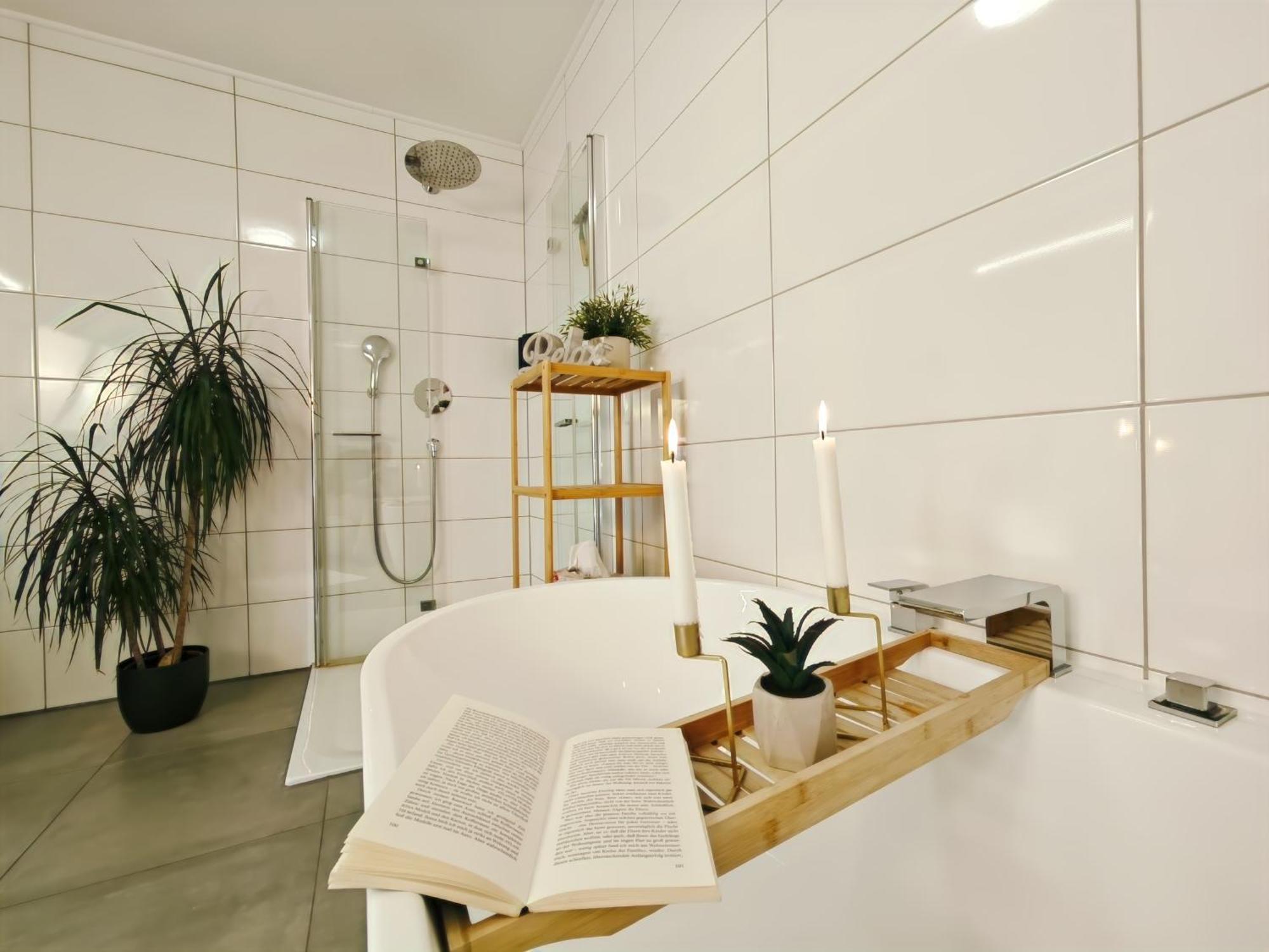 Kaiserin Sisi Fuer Bis Zu 6 - Arbeitsplatz, Badewanne, Parkplatz, Waschmaschine ดิงเคลส์บืล ภายนอก รูปภาพ
